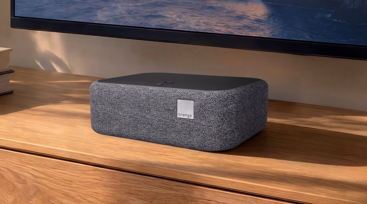 Décodeur Home Cinema Orange Mayotte avec haut-parleurs intégrés et son Bang & Olufsen